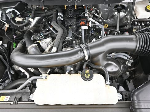 Used 2024 Ford F150 XLT image 29