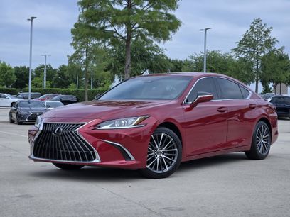 Used 2025 Lexus ES 300h w/ Premium Package