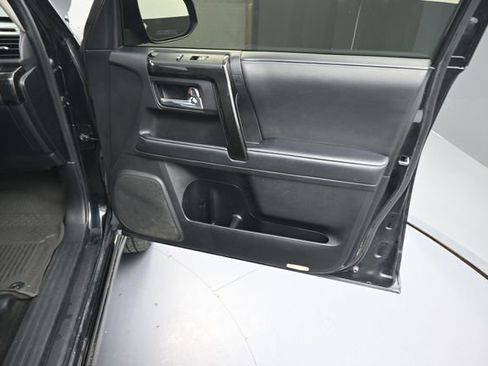 Used 2020 Toyota 4Runner Nightshade AWD/4WD image 63