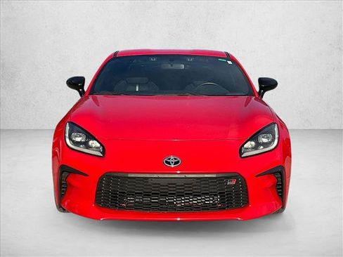 Used 2022 Toyota GR86 Premium w/ ALL Weather Mat Package (TMS) RWD image 2
