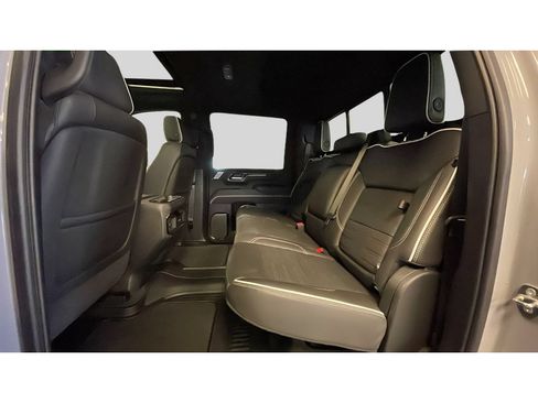 Used 2024 GMC Sierra 2500 AT4X AWD/4WD image 15
