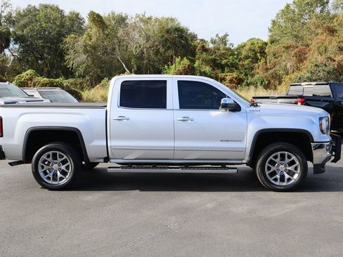 Used 2018 GMC Sierra 1500 SLT w/ SLT Premium Package image 9