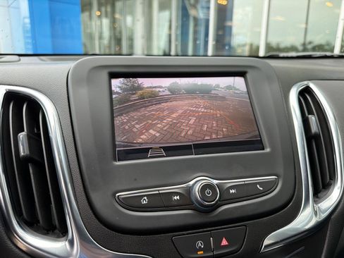 Used 2023 Chevrolet Equinox LT AWD/4WD image 26