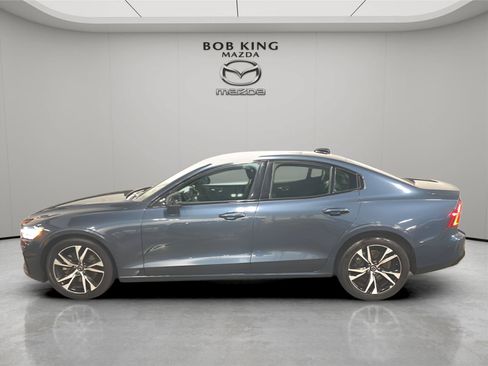 Used 2024 Volvo S60 B5 Core FWD image 2