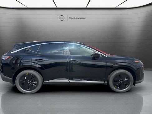 New 2025 Nissan Murano SV image 1