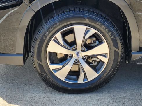 Used 2025 Subaru Ascent Premium AWD/4WD image 17