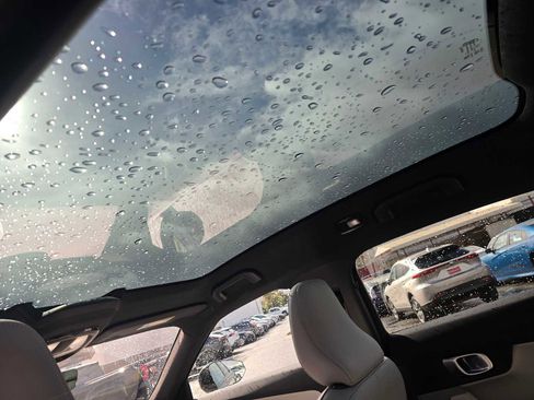 Used 2023 Polestar Polestar 2 w/ Pilot Pack image 22