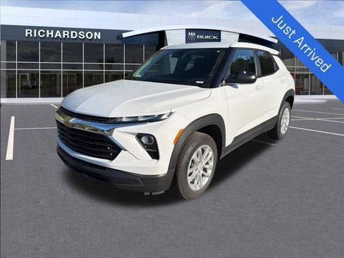 Used 2024 Chevrolet TrailBlazer LS w/ LS Convenience Package AWD/4WD image 1