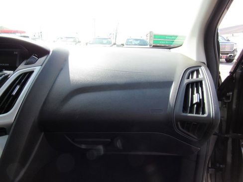 Used 2014 Ford Focus SE image 35