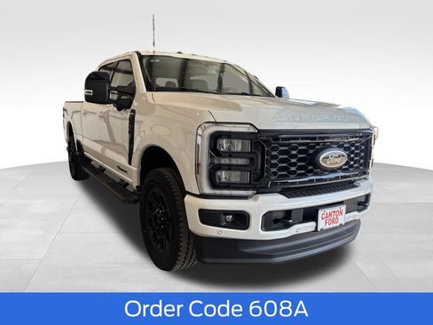 New 2026 Ford F250 Lariat w/ Black Appearance Package AWD/4WD image 9