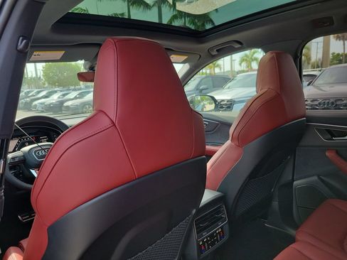 New 2026 Audi SQ7 Premium Plus AWD/4WD image 24