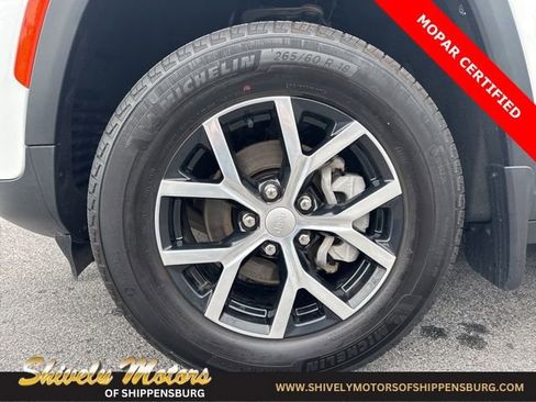 Used 2024 Jeep Grand Cherokee Limited w/ Trailer Tow Package image 9