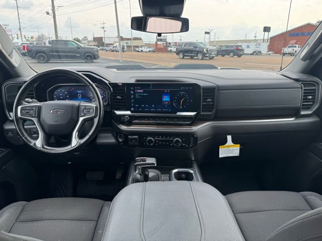 Used 2024 Chevrolet Silverado 1500 LT Trail Boss w/ Protection Package AWD/4WD image 8