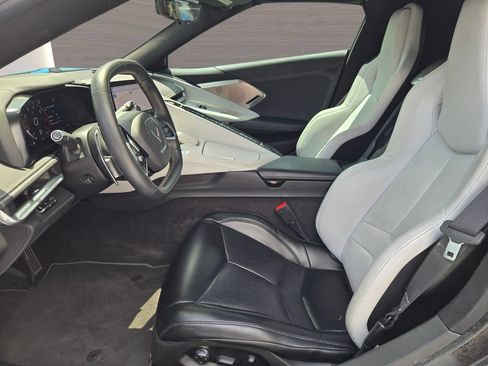 Used 2022 Chevrolet Corvette Stingray Preferred Cpe w/ 2LT RWD image 18