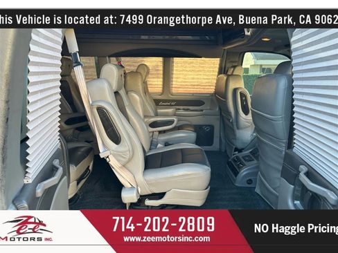 Used 2015 Chevrolet Express 2500 Extended Van 3D image 22