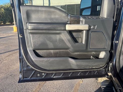 Used 2022 Ford F250 Lariat w/ Lariat Ultimate Package image 14