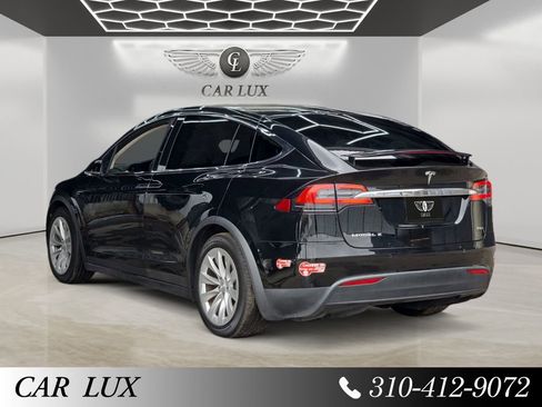 Used 2018 Tesla Model X 75D image 3