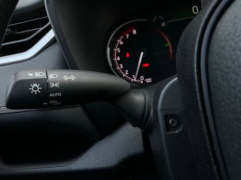 Used 2025 Toyota RAV4 XLE image 36