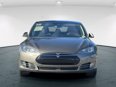Used 2016 Tesla Model S 70 RWD image 10