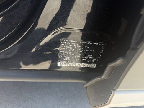 Used 2026 Volkswagen Tiguan SE AWD/4WD image 31