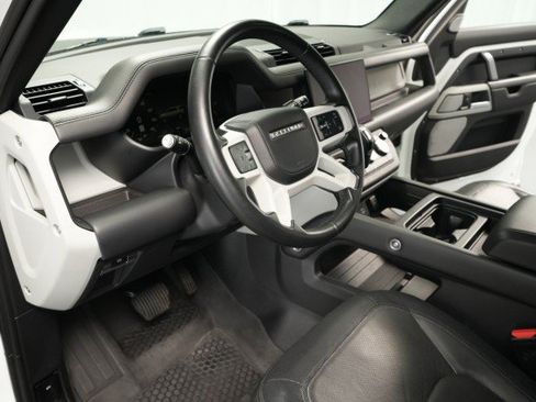 Used 2023 Land Rover Defender 130 X-Dynamic SE AWD/4WD image 30