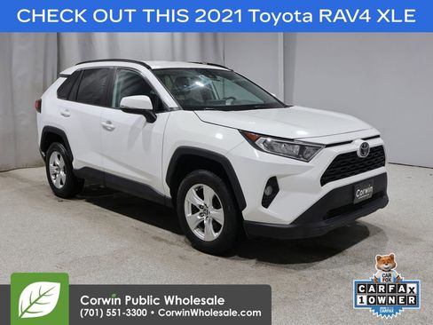 Used 2021 Toyota RAV4 XLE AWD/4WD image 1