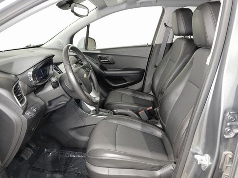 Used 2019 Chevrolet Trax LT w/ LT Convenience Package AWD/4WD image 10
