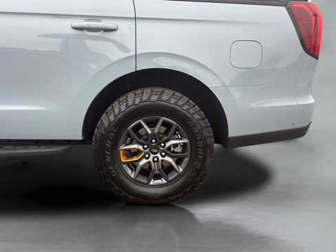 Certified 2025 Ford Expedition Tremor AWD/4WD image 43