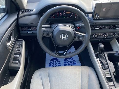 Used 2024 Honda Accord EX image 35