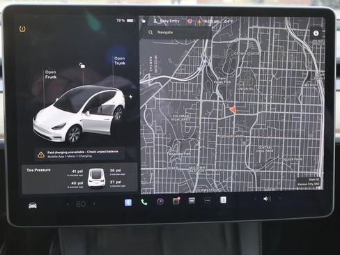 Used 2021 Tesla Model Y Long Range image 23