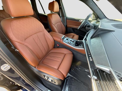 New 2026 BMW X5 xDrive50e w/ M Sport Package image 16