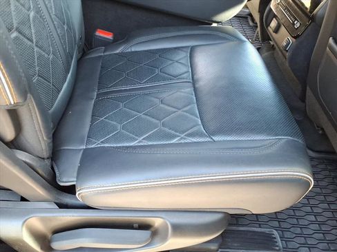 Used 2024 Jeep Grand Wagoneer L Series III image 18