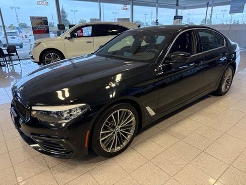 Used 2019 BMW 530i w/ Convenience Package RWD image 6