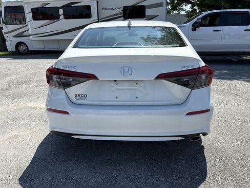 Used 2024 Honda Civic Sport image 4