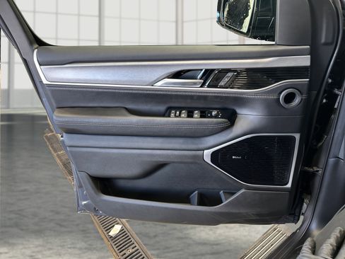 New 2026 Jeep Grand Wagoneer Limited AWD/4WD image 19