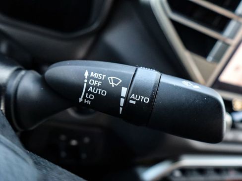 Used 2025 Toyota Tundra Platinum image 25