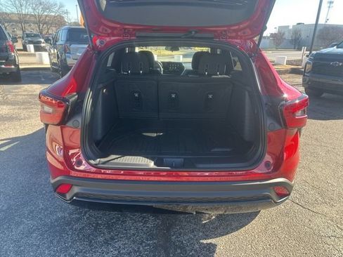 New 2026 Chevrolet Trax RS w/ Sunroof Package FWD image 29