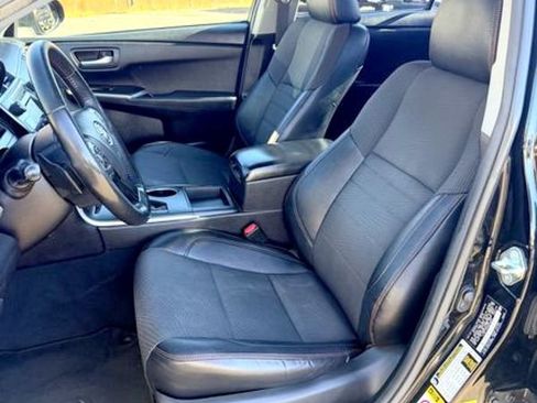 Used 2017 Toyota Camry SE image 17