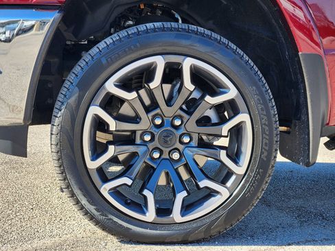 Used 2025 RAM 1500 Limited image 10