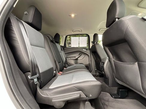 Used 2018 Ford Escape SE image 14