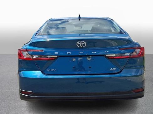 Used 2025 Toyota Camry LE FWD image 5