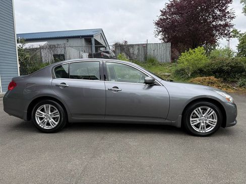 Used 2010 INFINITI G37 x Sedan w/ Premium Pkg AWD/4WD image 2