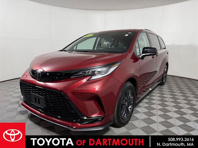 Certified 2026 Toyota Sienna XSE AWD/4WD image 1