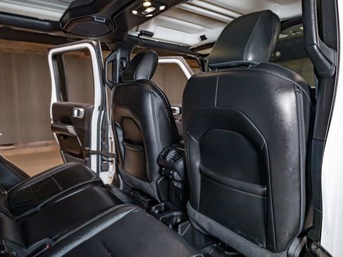 Used 2022 Jeep Gladiator Overland w/ Popular Equipment Package image 29