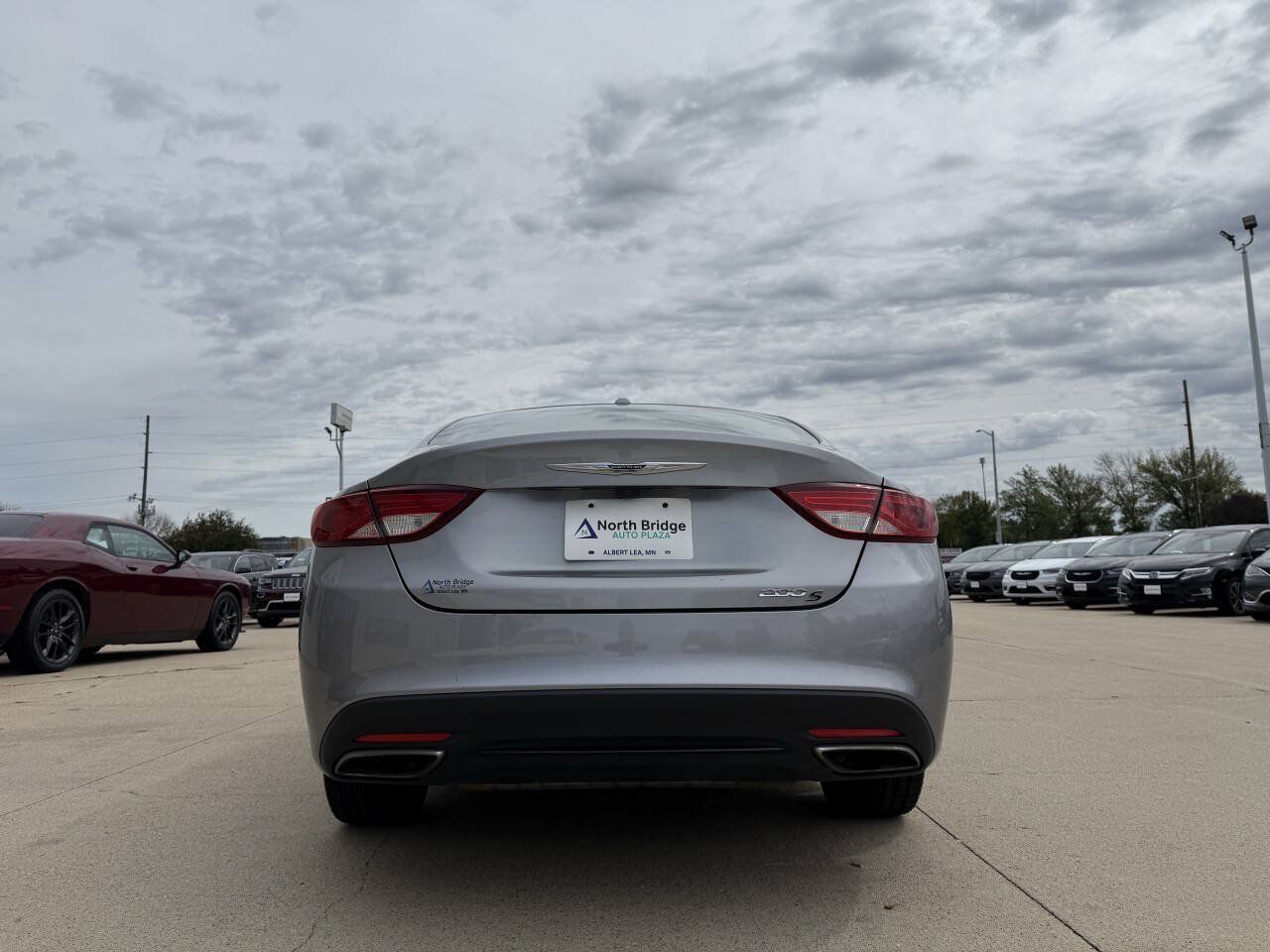 Used 2017 Chrysler 200 S FWD image 24