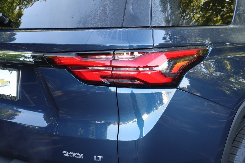 Certified 2023 Chevrolet Traverse LT FWD image 9