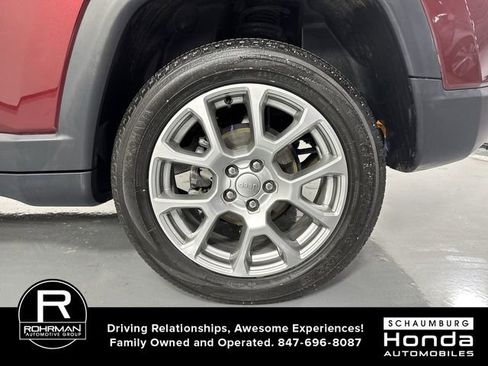 Used 2022 Jeep Compass Latitude image 5