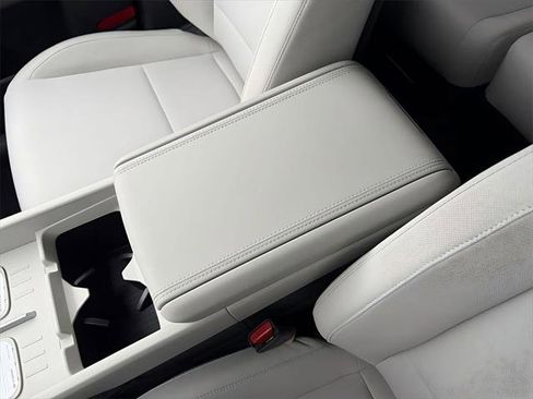 New 2026 Hyundai Santa Fe SE image 24