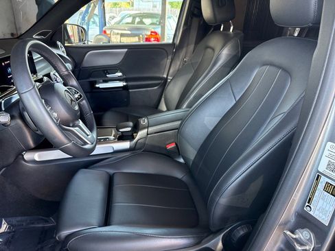 Used 2022 Mercedes-Benz EQB 300 4MATIC image 15