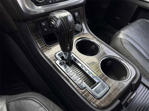 Used 2017 GMC Acadia Limited SLT image 25